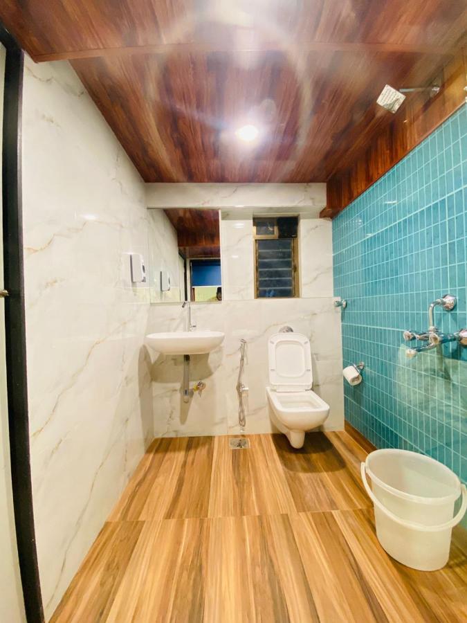 Hotel Vashi Inn Нави Мумбаи Экстерьер фото