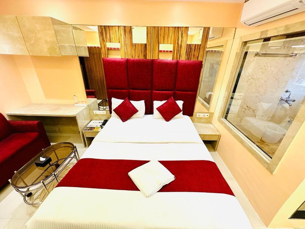 Hotel Vashi Inn Нави Мумбаи Экстерьер фото