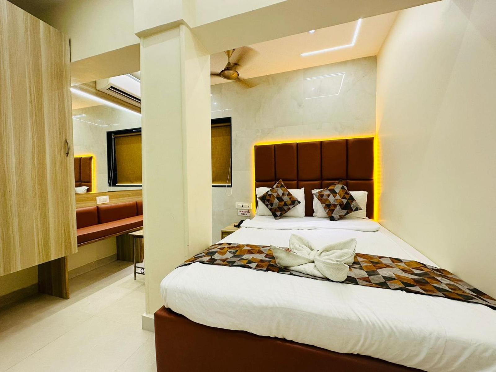 Hotel Vashi Inn Нави Мумбаи Экстерьер фото